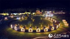 周边的敕勒川马术